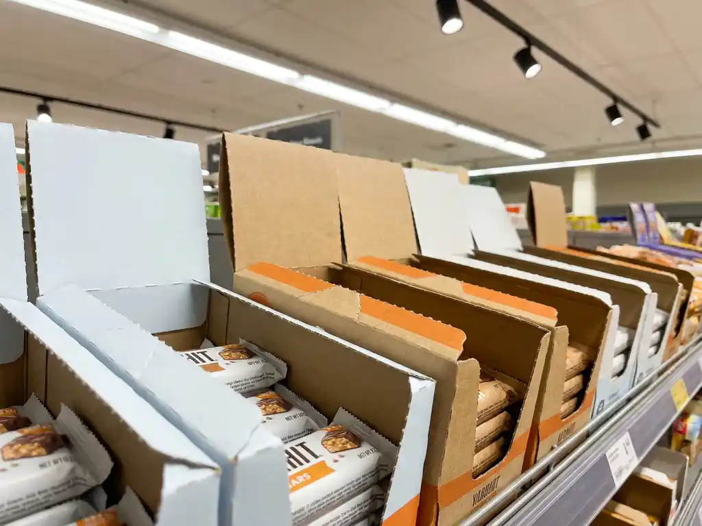 Hoe verbetert shelf ready packaging de schappresentatie?